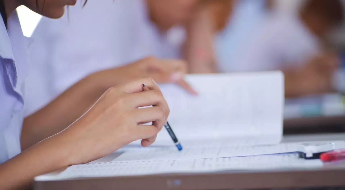 Cum se rezolvă subiectele la Evaluarea Națională 2026, clasa a IV-a, proba la Matematică și Științe ale naturii. Ce răspunsuri a dat AI-ul