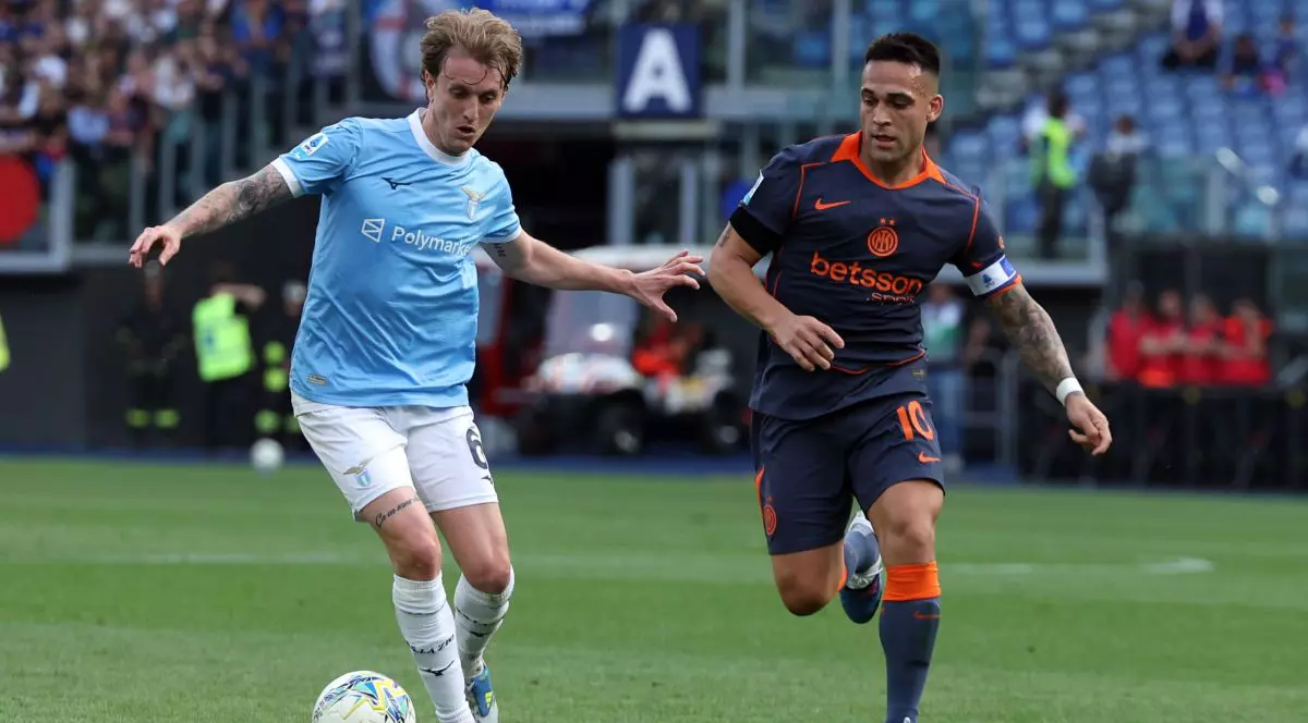May 9, 2026, Rome, Italy: (L to R) NicolÃ² Rovella (defensive midfielder) of SS Lazio and Lautaro MartÃ­nez (Forward) of FC Internazionale seen in action during the Italian Serie A Enilive 2025-2026 football match between SS Lazio vs Inter - FC Internazionale at Olympic Stadium. Final result match: SS Lazio - FC Inter 0-3 (Credit Image: © Marco Iacobucci/SOPA Images via ZUMA Press Wire)
