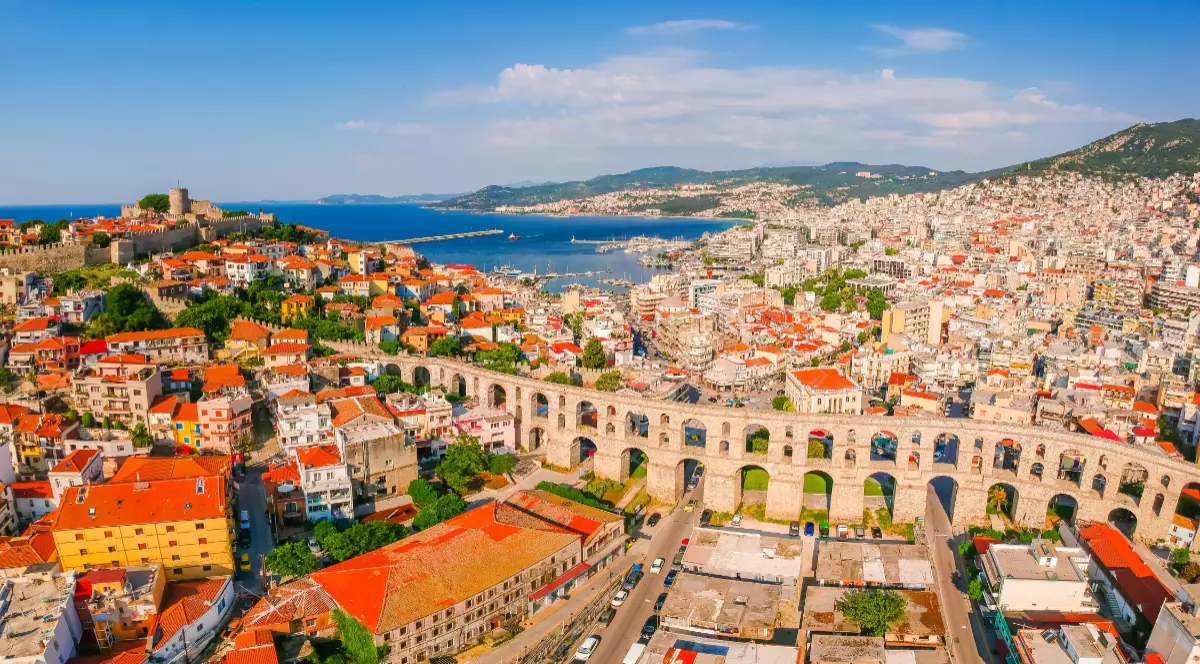Panorama asupra orașului Kavala din Grecia