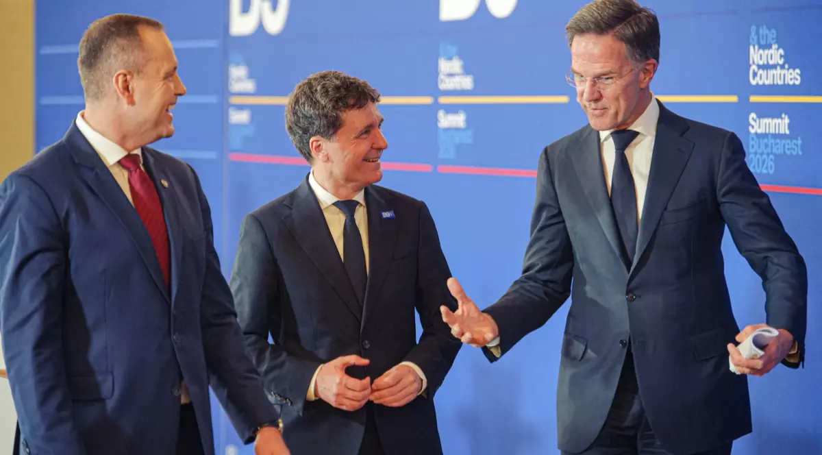Nicușor Dan, Mark Rutte și Karol Nawrocki la Summitul B9, în timpul declarațiilor de presă