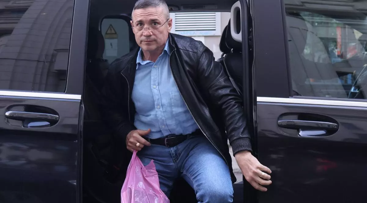 Procurorul Teodor Niță, adus cu duba la Parchetul General în același dosa. Inquam Photos / George Călin