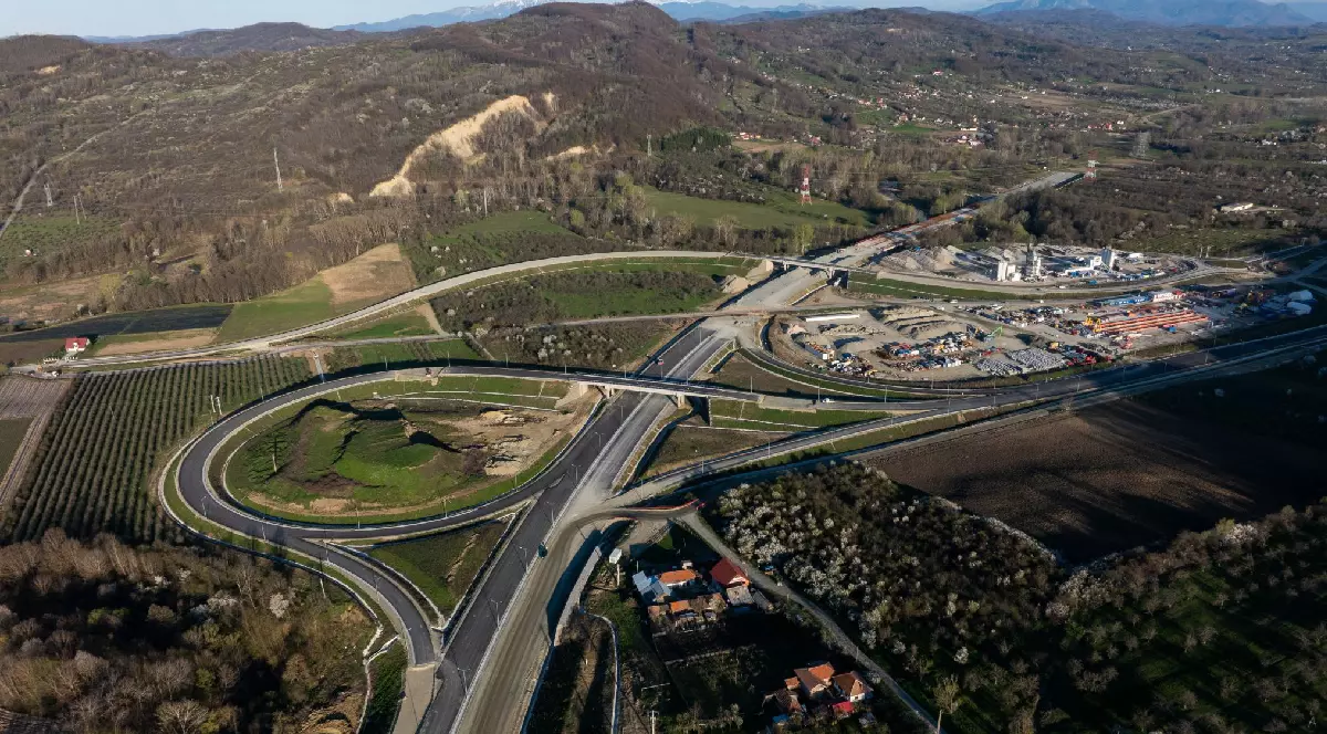 Lucrări pe secțiunea Tigveni - Curtea de Argeș a Autostrăzii Sibiu - Pitești