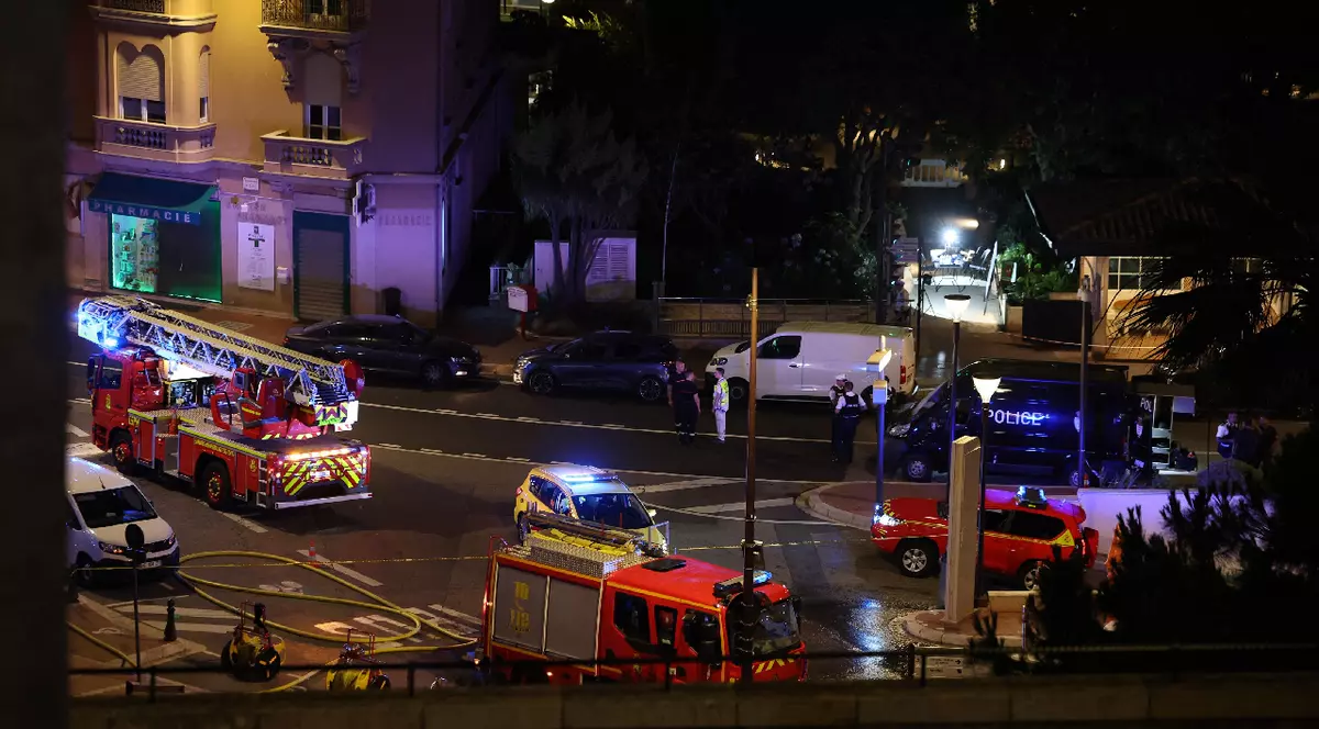 Serviciile de urgență din Monaco sunt desfășurate în apropierea locului exploziei dintr-o clădire rezidențială din Monaco, lângă granița cu Franța, pe 29 iunie 2026.