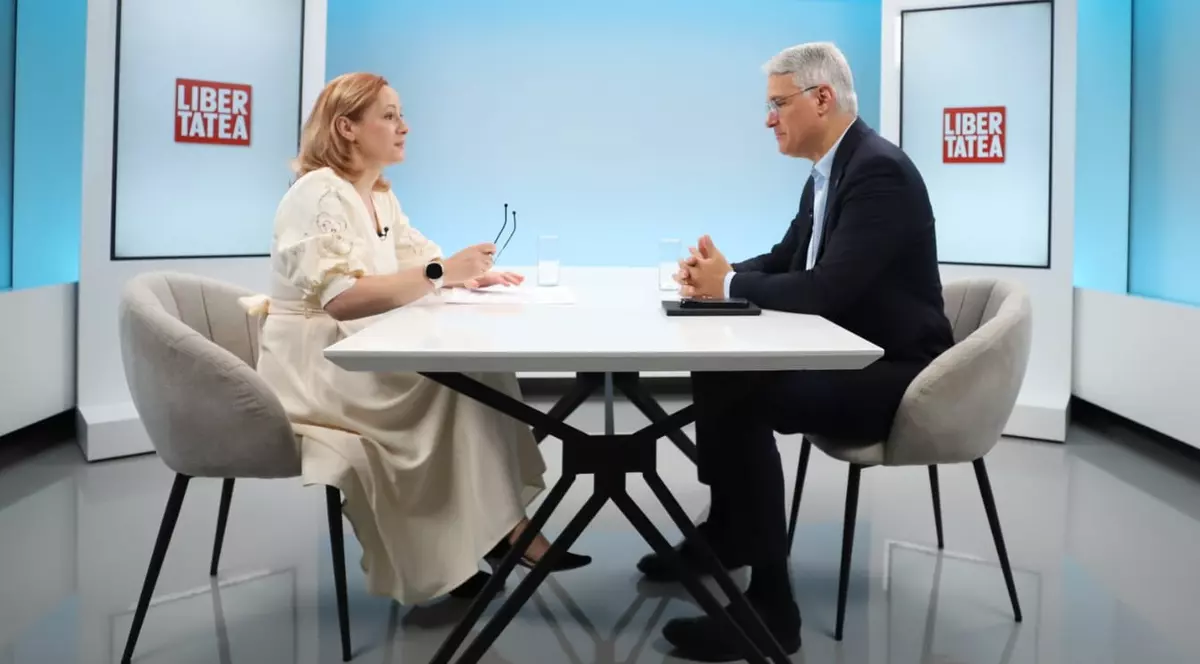 Ministrul interimar al Muncii, Dragoș Pîslaru, explică proiectul Legii salarizării bugetarilor la Interviurile Libertatea.