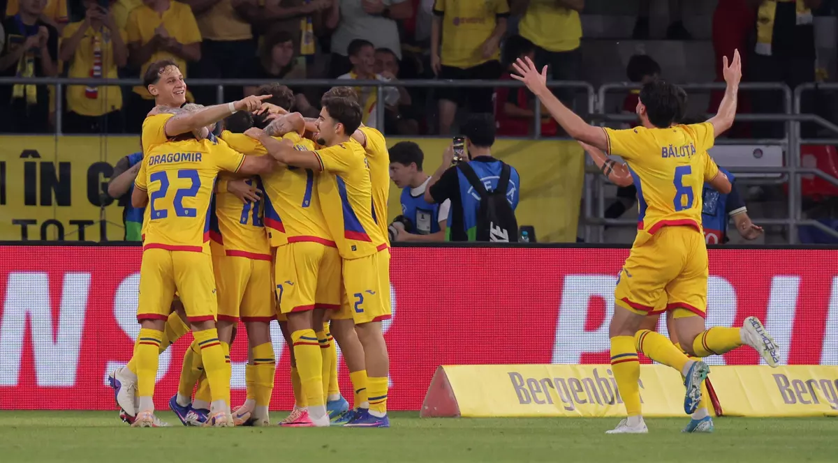 La 33 de ani de la Cardiff, România învinge Țara Galilor și Hagi bifează prima victorie din noul mandat Citeşte întreaga ştire: La 33 de ani de la Cardiff, România învinge Țara Galilor și Hagi bifează prima victorie din noul mandat