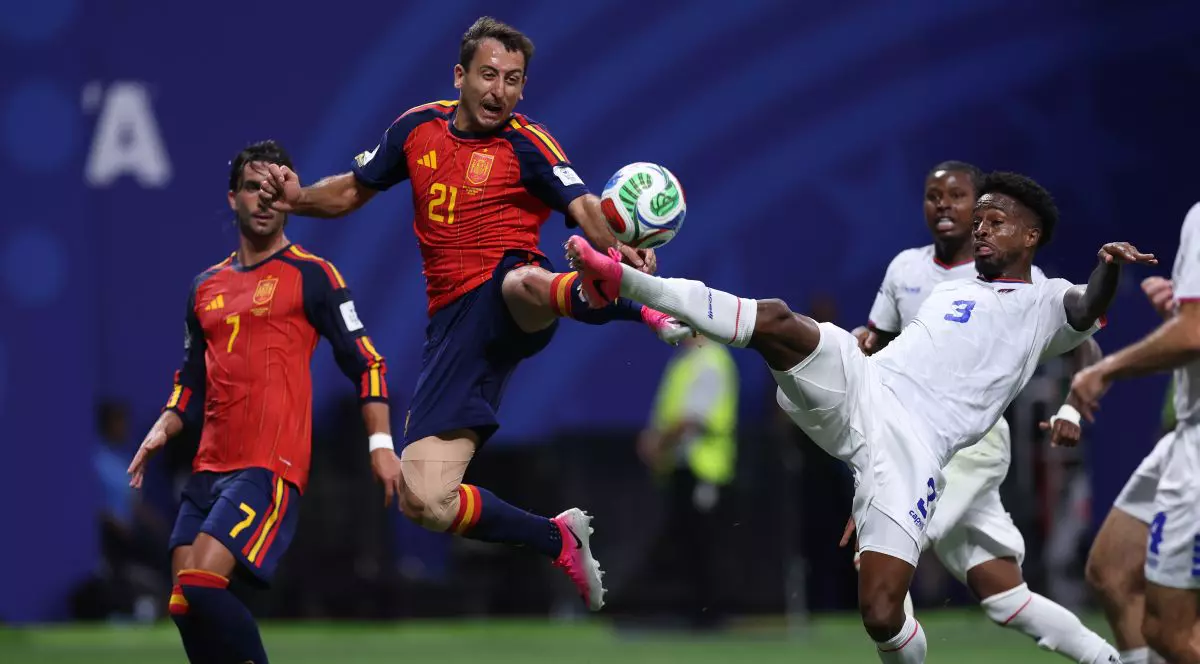 ATLANTA, GEORGIA - JUNE 15: Mikel Oyarzabal #21 of Spain in action challenges for the ball with cve3during the FIFA World Cup 2026 Group H match between Spain and Cabo Verde at Atlanta Stadium on June 15, 2026 in Atlanta, Georgia. (Photo by Mattia Ozbot/Getty Images)