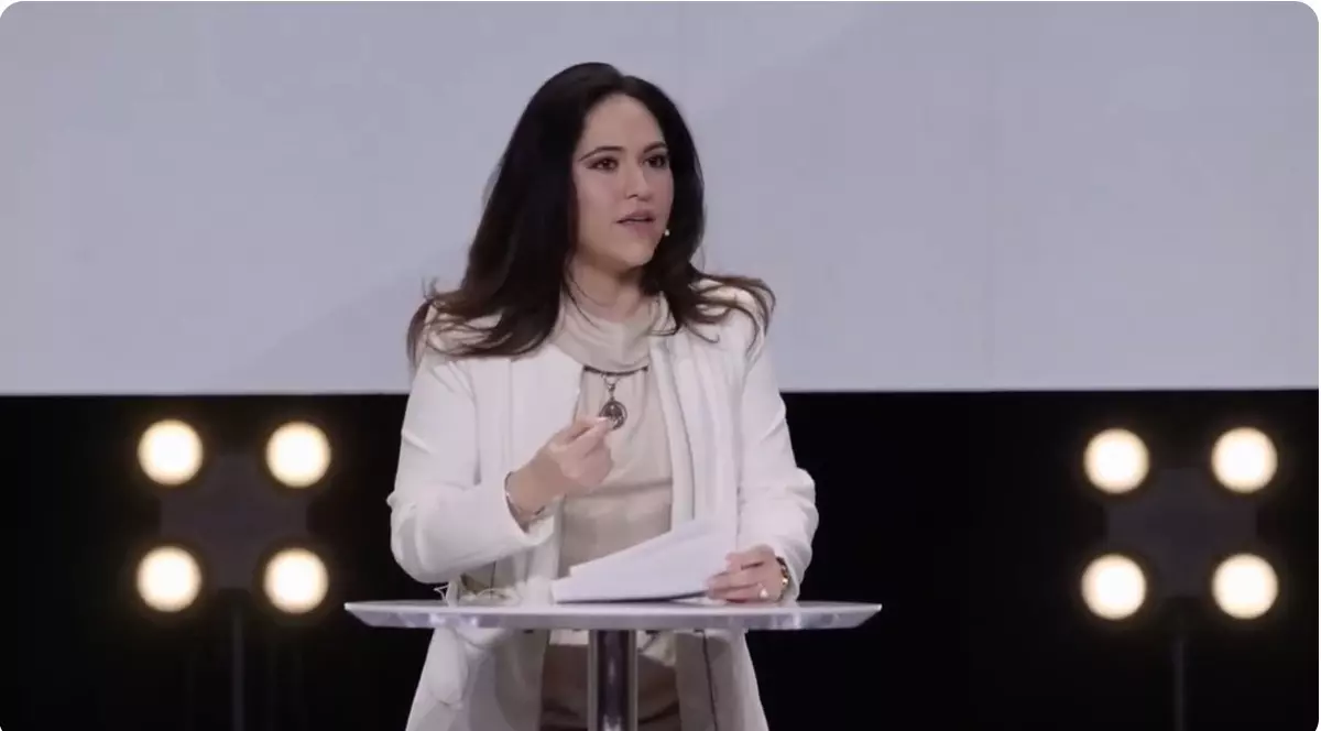 Maria Monsterrat Alvarado, prima femeie laică numită „ministru” la Vatican Captură YouTube / THINQ Media