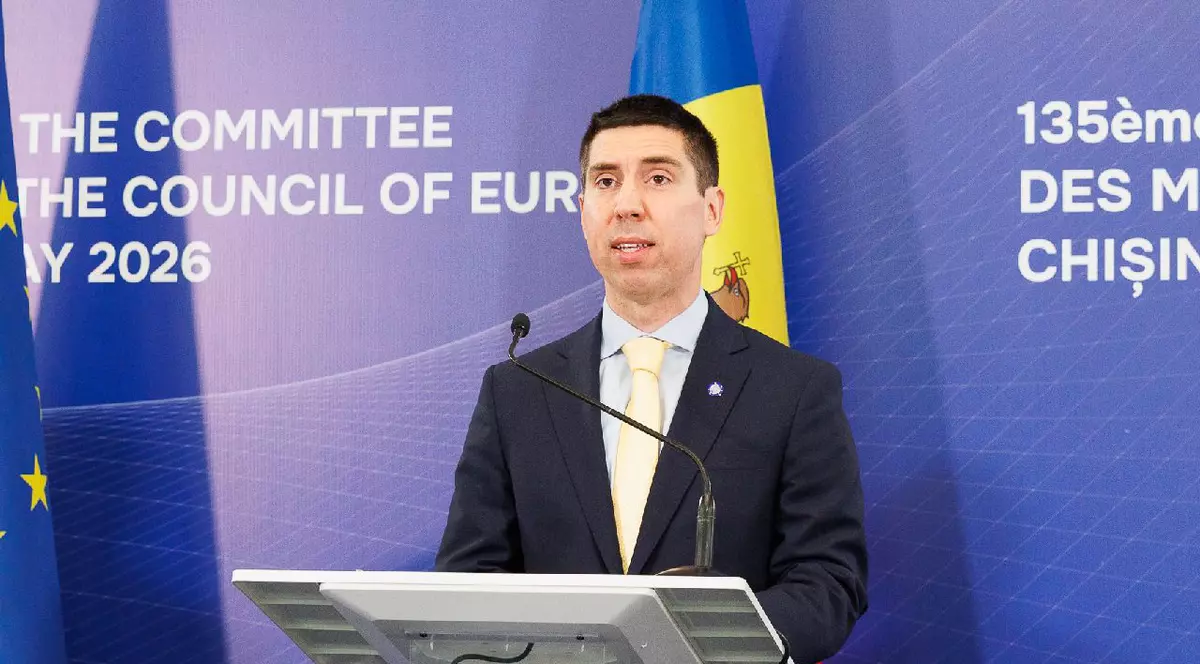 Mihai Popșoi, în timpul unui discurs