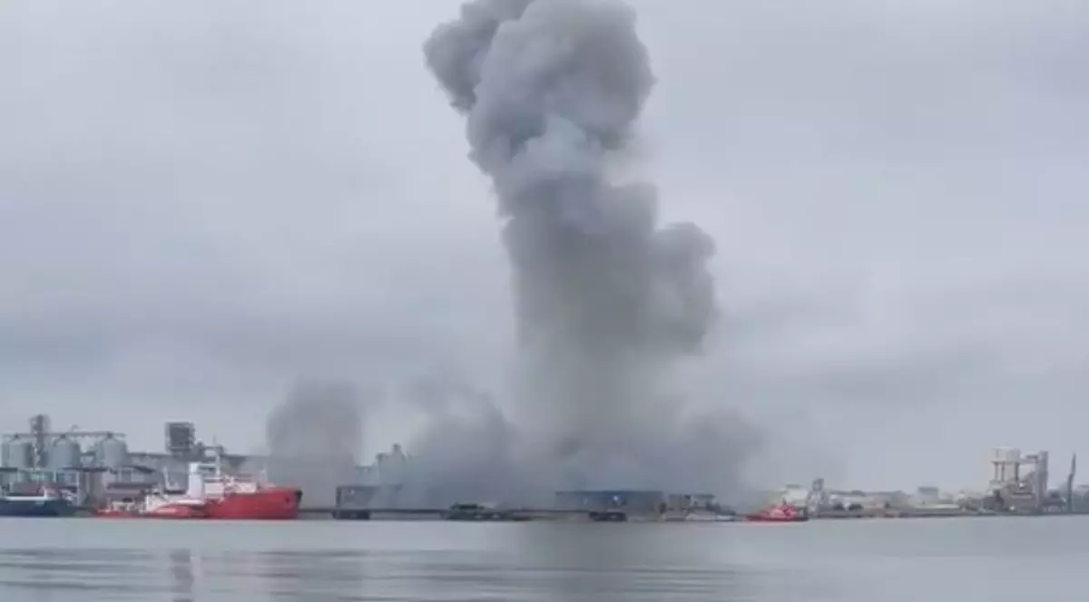 Explozia dronei de la Constanța surprinsă de o cameră foto.
