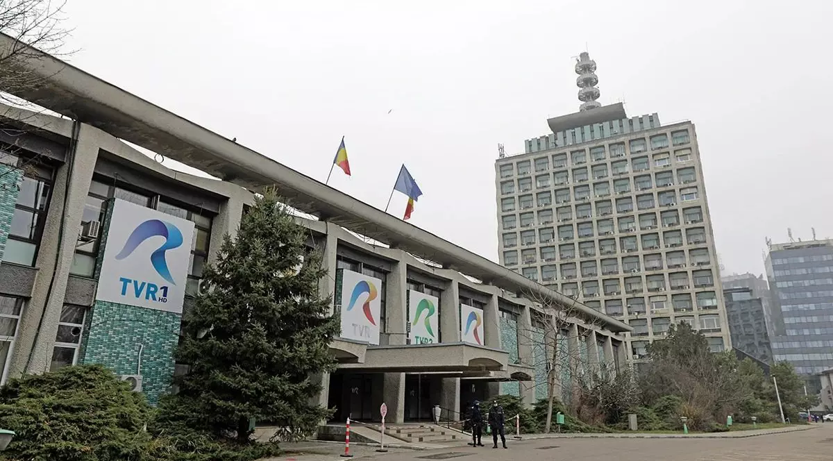 Scandal în TVR. Angajații amenință cu greva generală pentru tăierea sporurilor în noul CCM, președinta Adriana Săftoiu replică