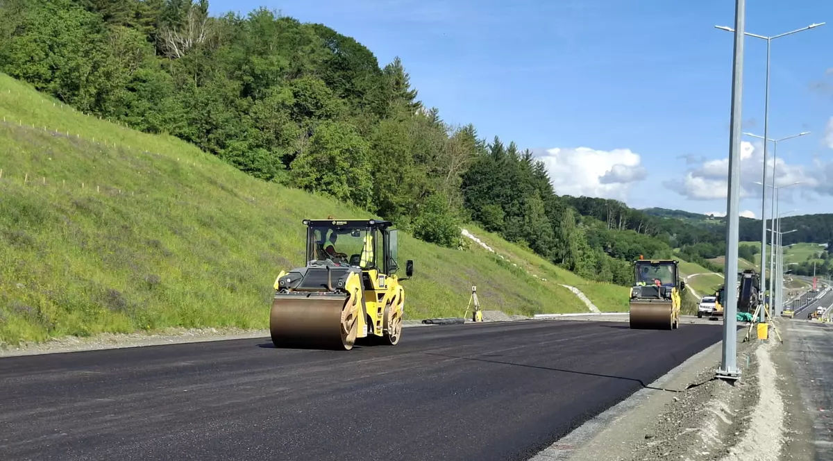 Lucrări secțiunea 4 Tigveni - Curtea de Argeș - Autostrada Sibiu - Pitești A1. Foto: Alex Vlaicu