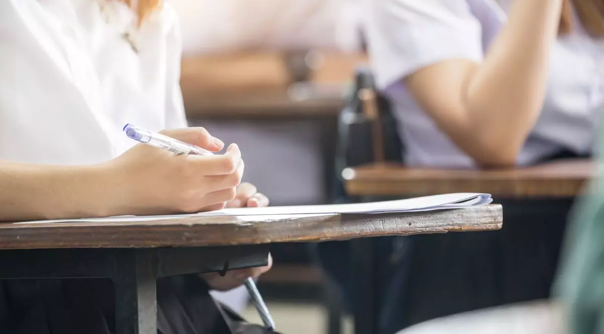 BAC Chimie 2026. Astăzi are loc proba scrisă la Chimie la Bacalaureat - Foto Shutterstock