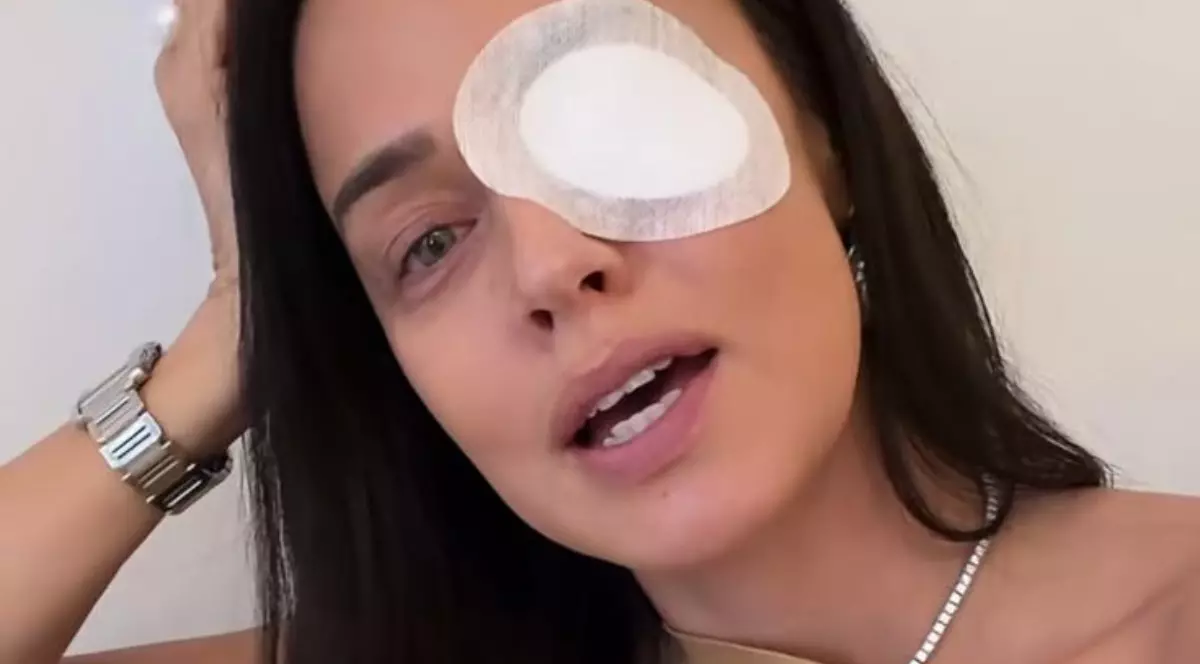 Ce a pățit Andreea Raicu la ochi: „Este al naibii de dureros”