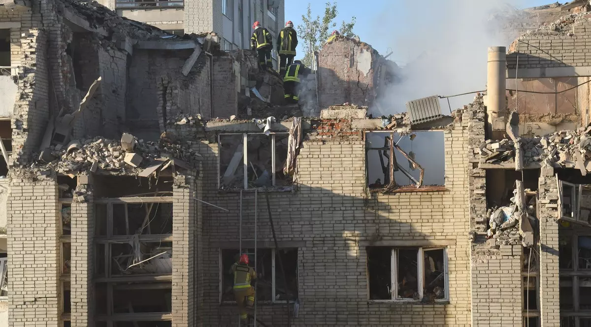 Blocuri de locuințe lovite de ruși în orașul Liov Foto: Profimedia