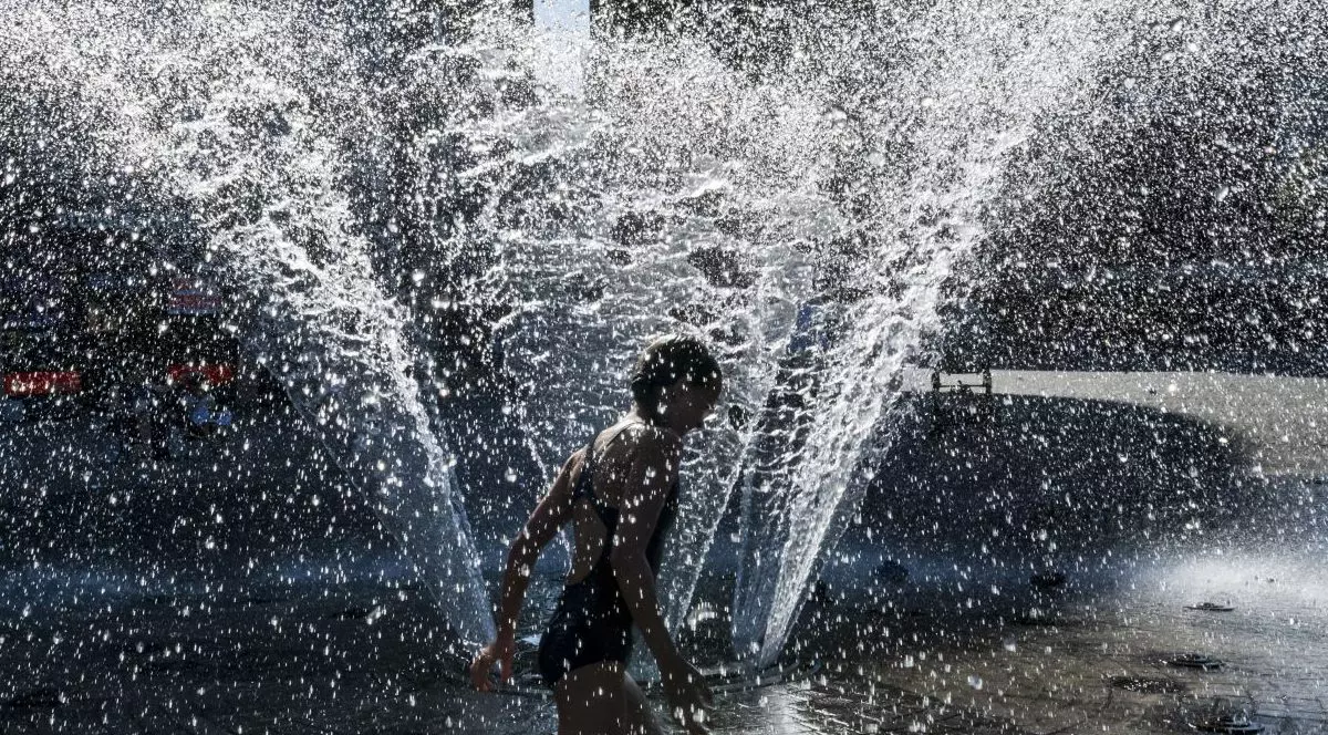 Canicula se instalează în aproape toată țara. Sursă foto: Getty Images.