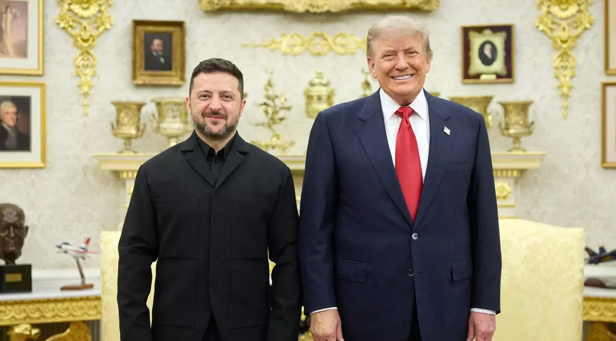 Donald Trump (dreapta) și Volodimir Zelenski (stânga) la Casa Albă Foto: Profimedia