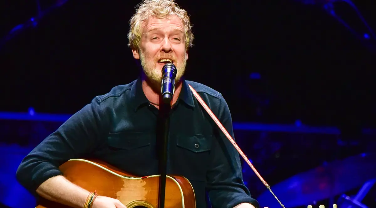 Glen Hansard a murit într-un accident de motocicletă. Muzicianul, câștigător al unui Oscar, avea 56 de ani