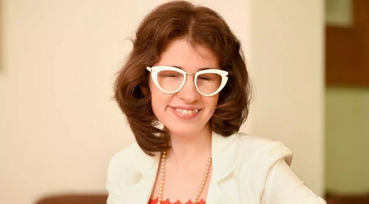 Laura Stifter