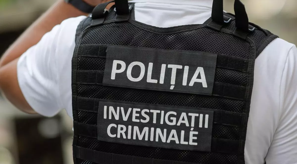 Polițiștii Serviciului de Investigații Criminale Călărași le-au prins pe cele 2 femei. Sursă foto: Profimedia.
