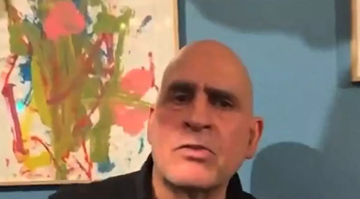 Daniel Siad vorbește în timpul unui interviu la Paris, Franța, iunie 2026
