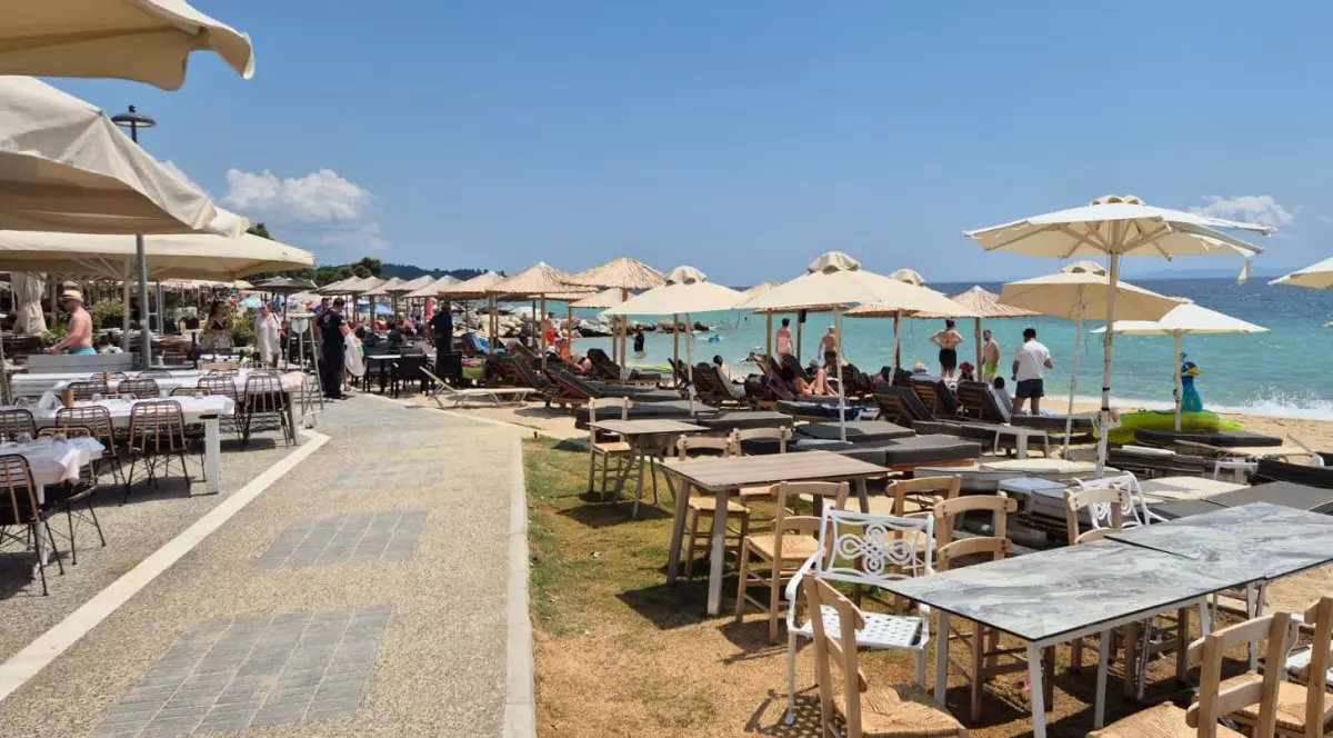 Plaja din stațiunea Nikiti în Sithonia (Grecia) | Foto: Libertatea