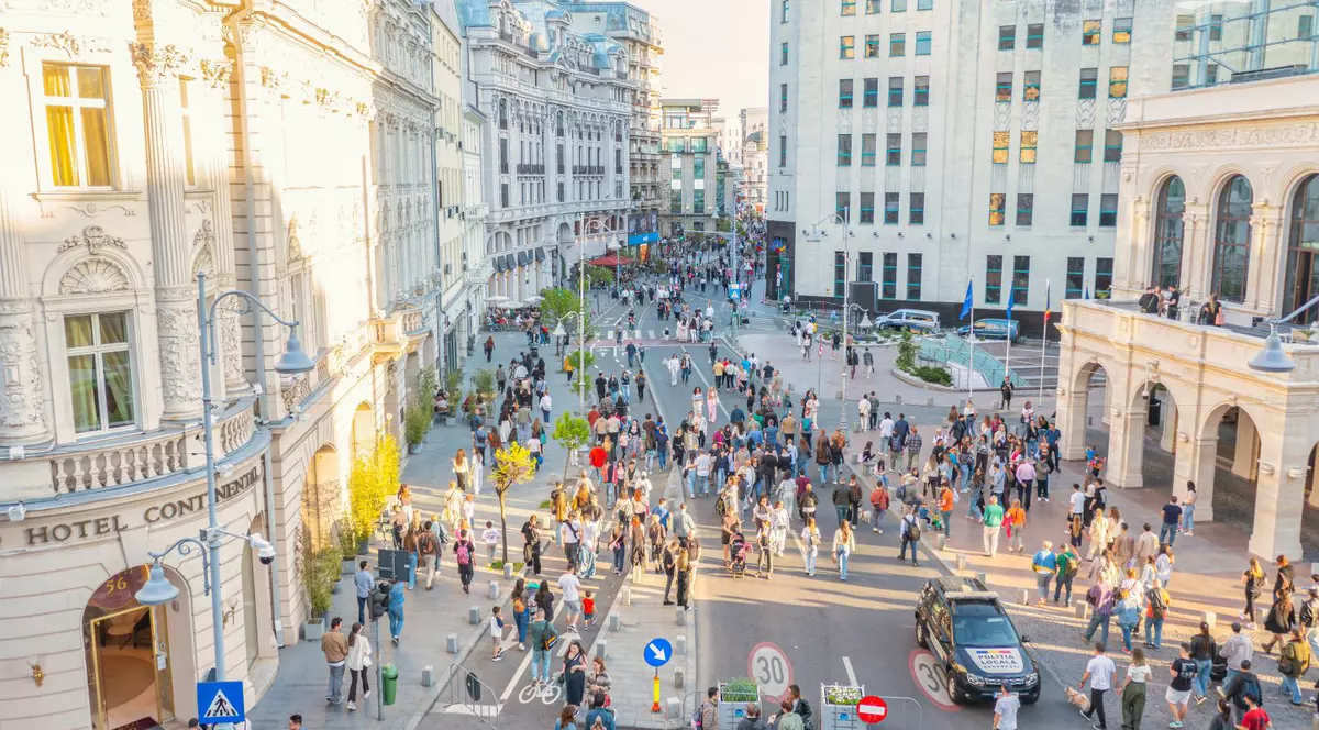 Calea Victoriei, străzi deschise