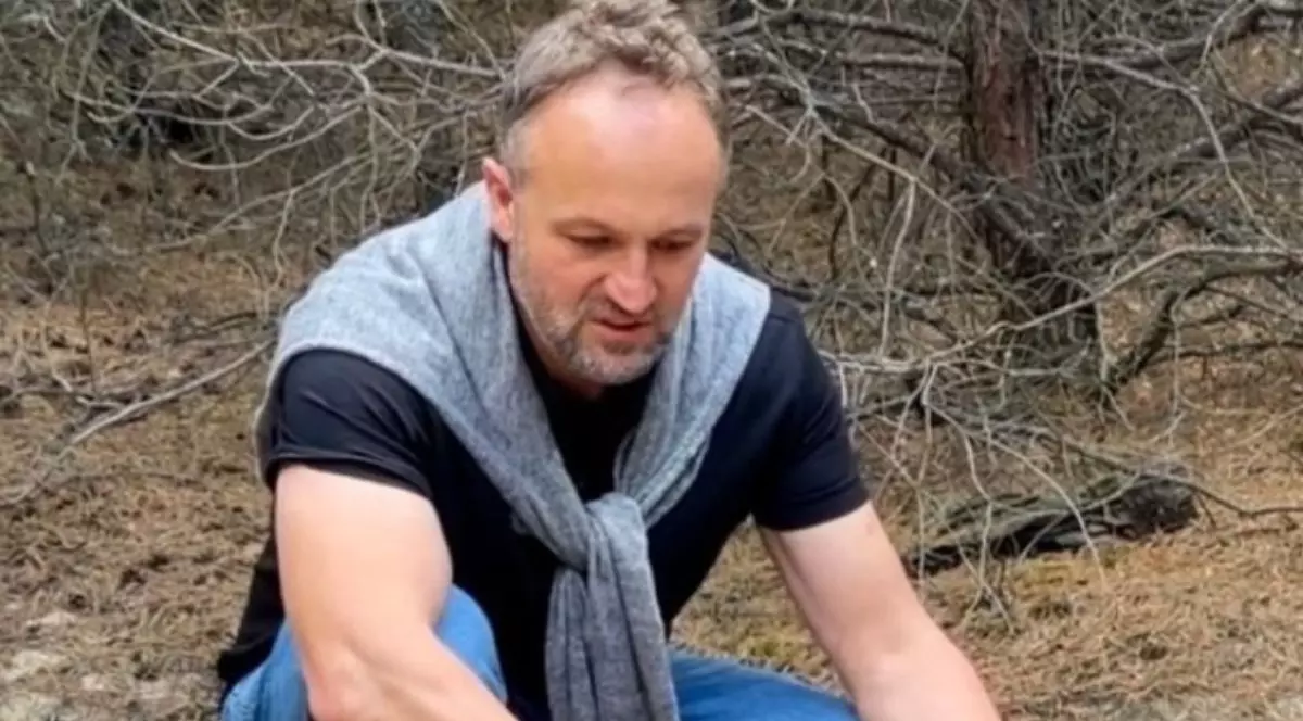 Un bărbat ieșit la cules de ciuperci, dar a dat peste un mormânt secret al mafiei.