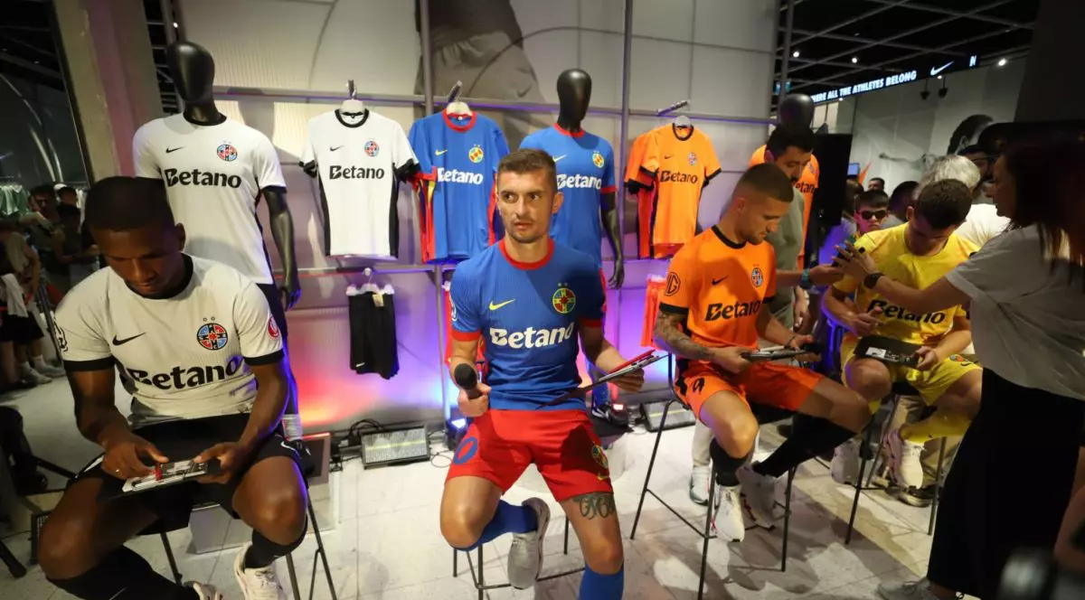 Prezentare noul echipament de joc FCSB