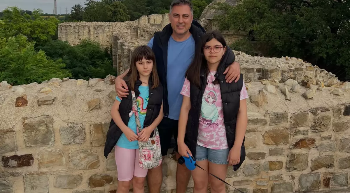 De ce fiicele lui Alexandru Ciucu nu zâmbesc în imaginile din vacanța alături de tatăl lor: „Prietenii știu de ce”