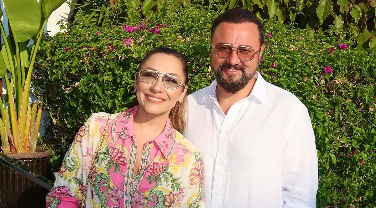 Andra Măruță și Cătălin Măruță în vacanța din Marbella