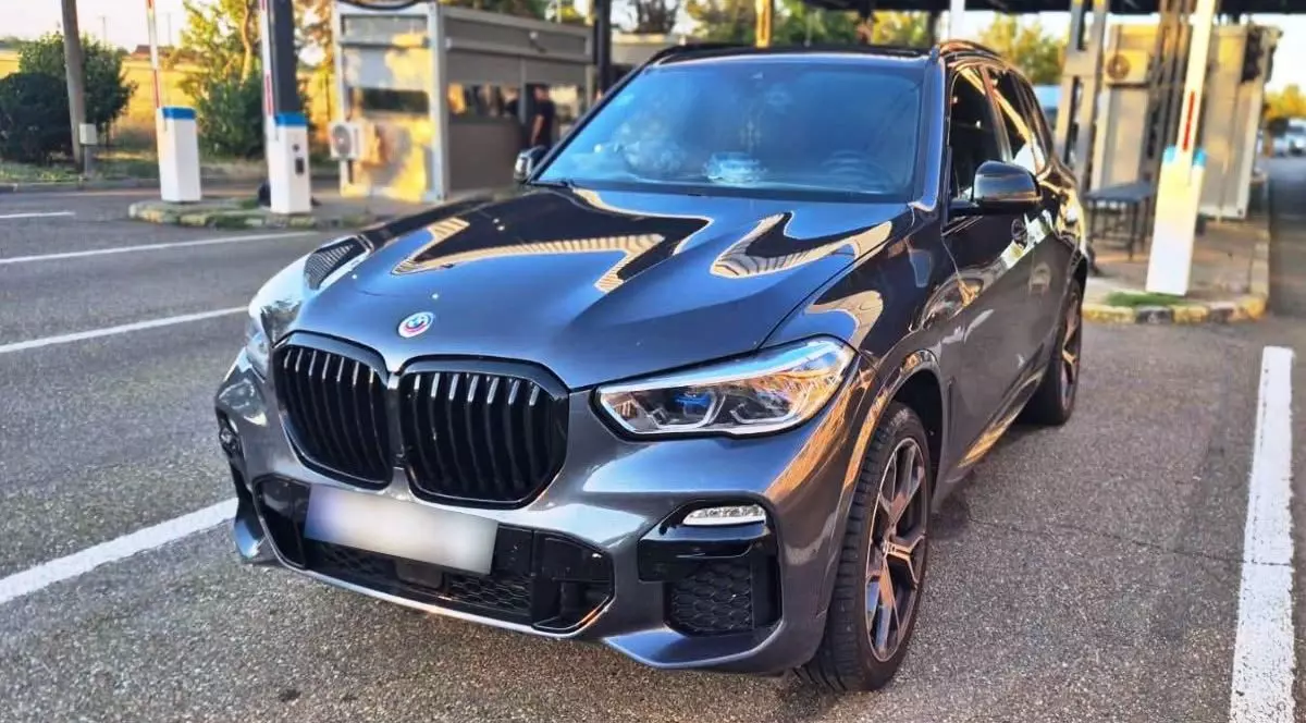 Un autoturism de lux BMW negru, evaluat la 60.000 de euro, furat din Belgia în 2020, a fost descoperit de polițiștii de frontieră la punctul de trecere Albița, 9 august 2026