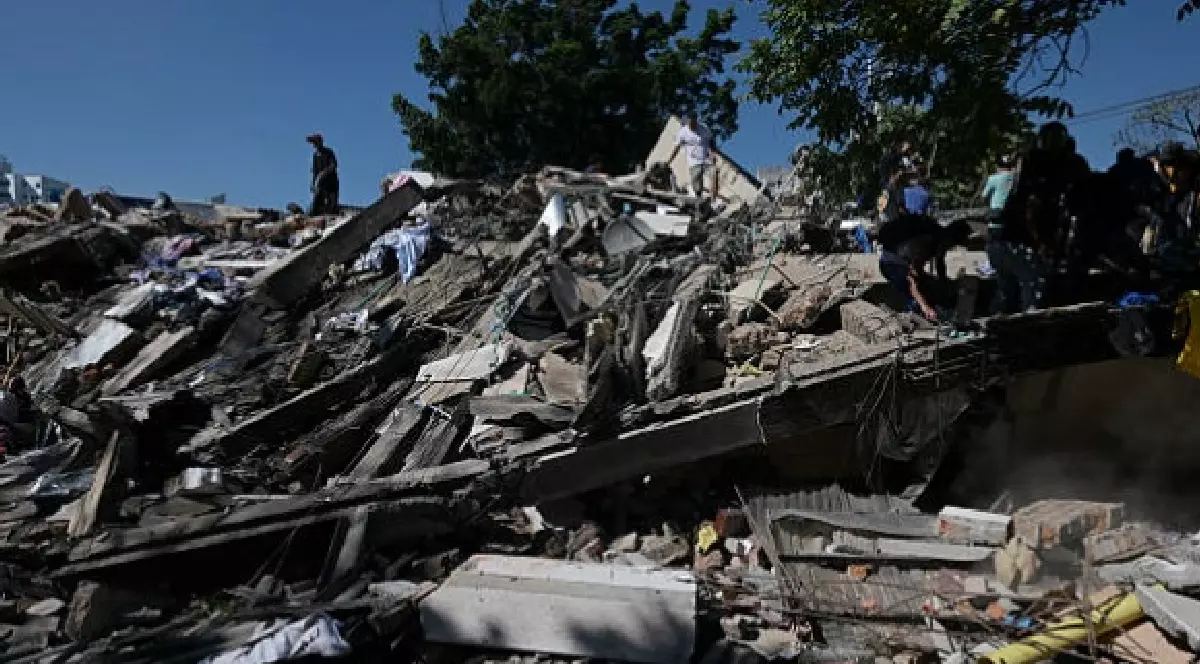 Clădiri distruse în urma unui cutremur în Columbia
