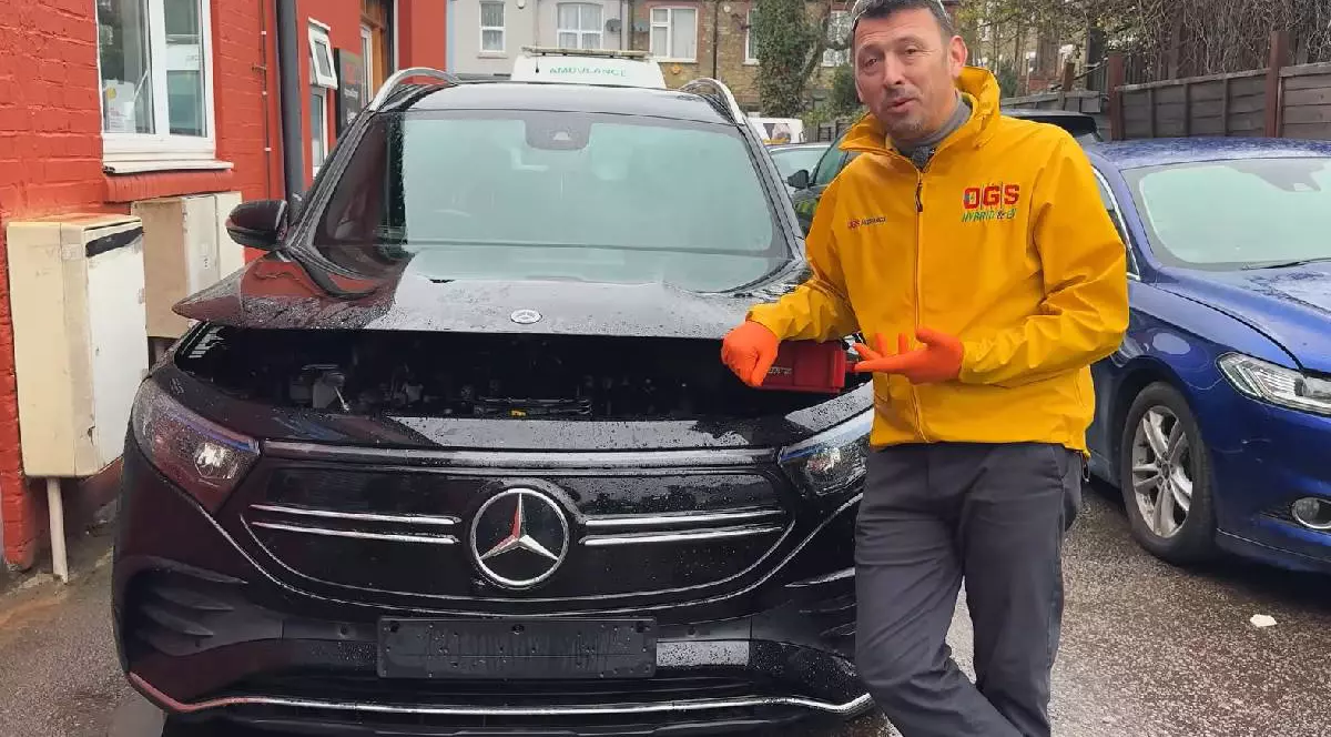 George, mecanicul român care lucrează în Marea Britanie