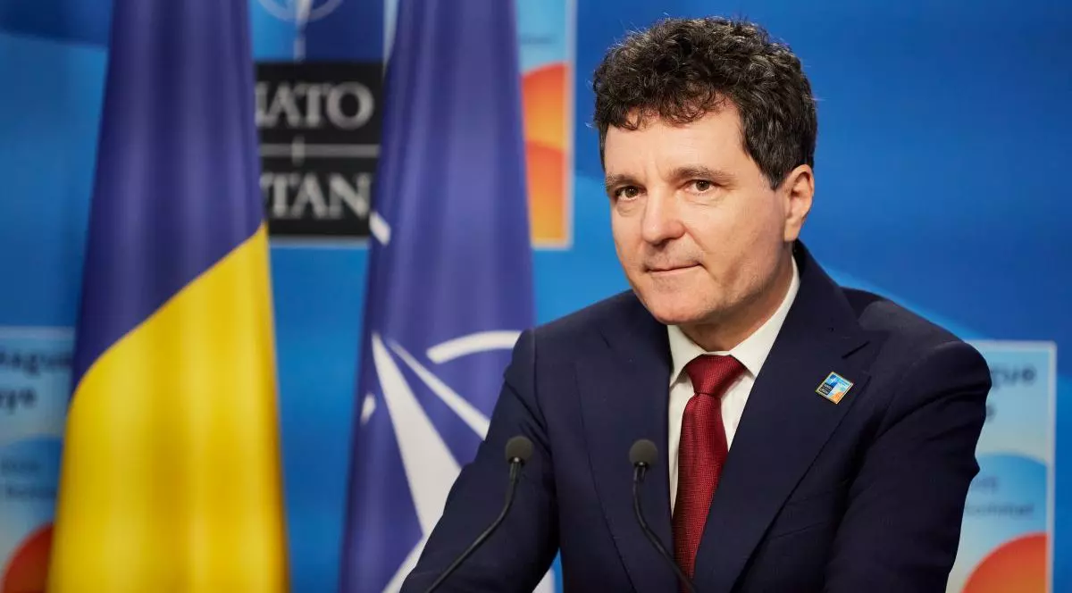 Nicușor Dan vorbește cu presa în timpul summitului NATO din 25 iunie 2025, la Haga, în Țările de Jos
