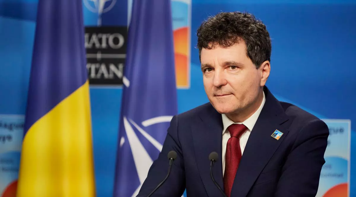 Nicușor Dan vorbește cu presa în timpul summitului NATO din 25 iunie 2025, la Haga, în Țările de Jos
