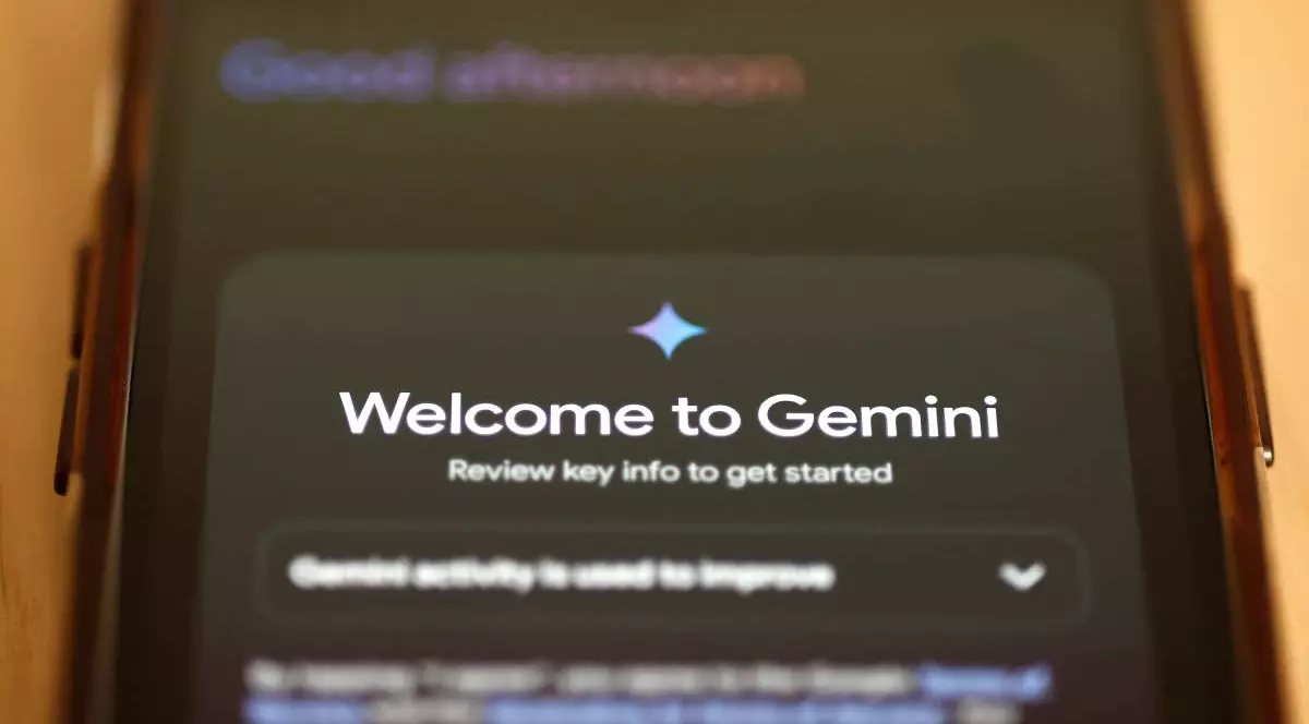 Ecranul de pornire a aplicației Google Gemini de pe iOS.