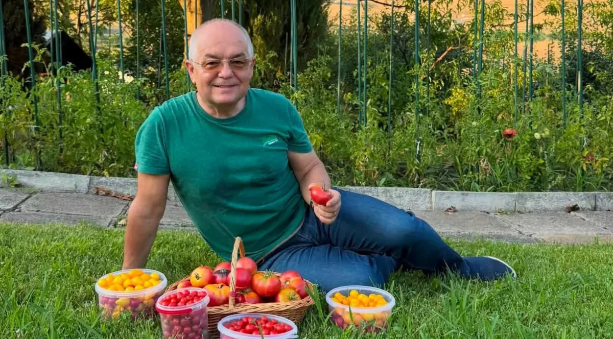 Imagini din grădina edilului Emil Boc FOTO Facebook