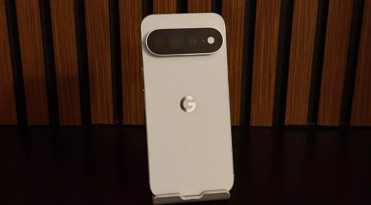 Spatele lui Google Pixel 11 Pro XL.