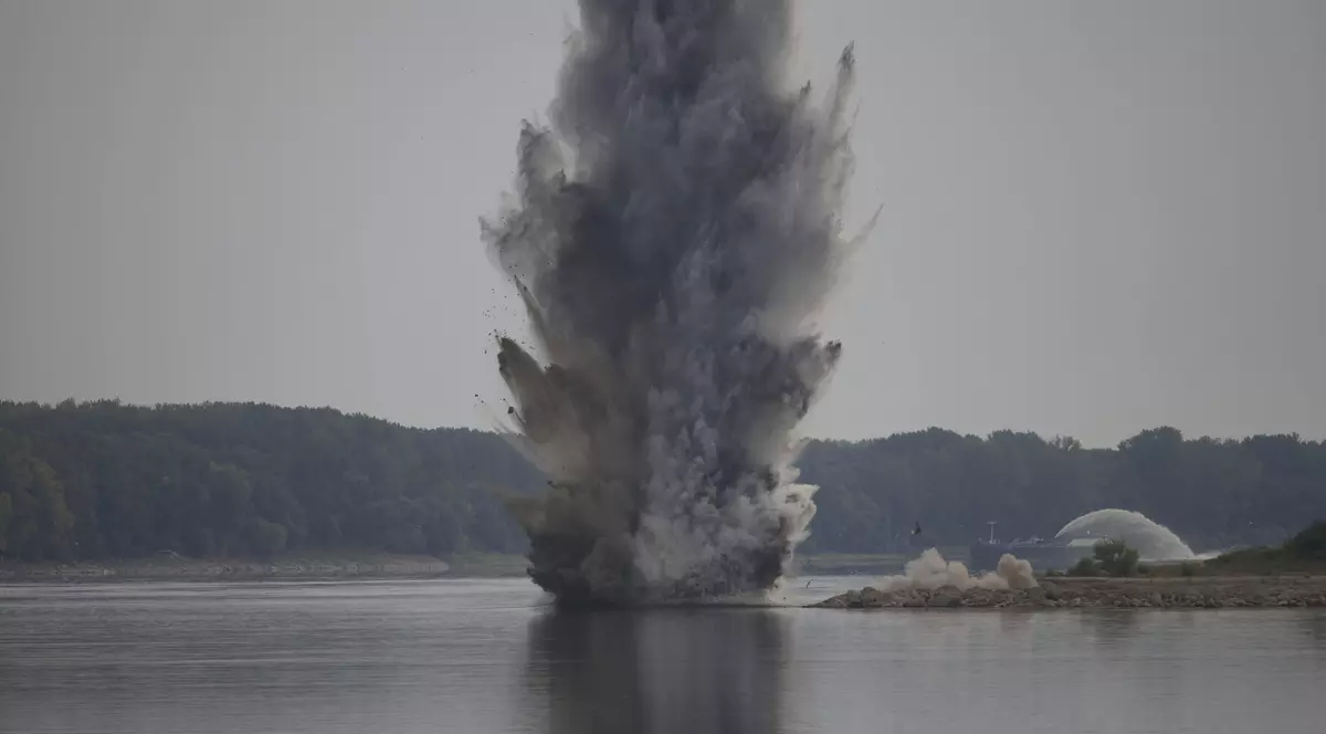 Armata reia detonările la stânca Pârjoaia de pe Dunăre. Sursa foto: Inquam Photos-George Călin