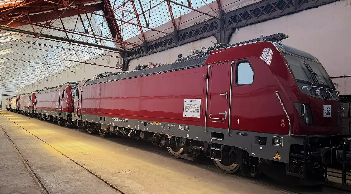 Locomotive Traxx depozitate în depoul Alstom Grivița.
