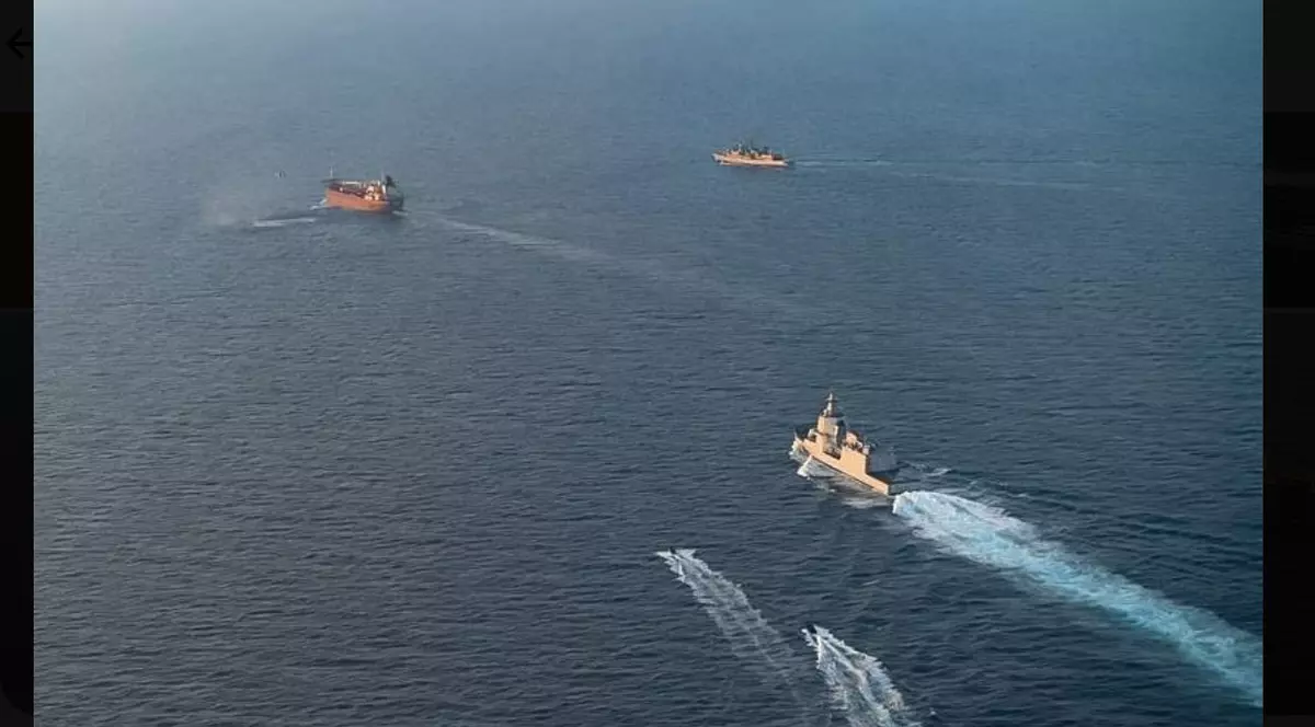 Petrolier din flota-fantomă a Rusiei, interceptat în Marea Mediterană de o misiune militară navală a UE Captură X @MinisteroDifesa