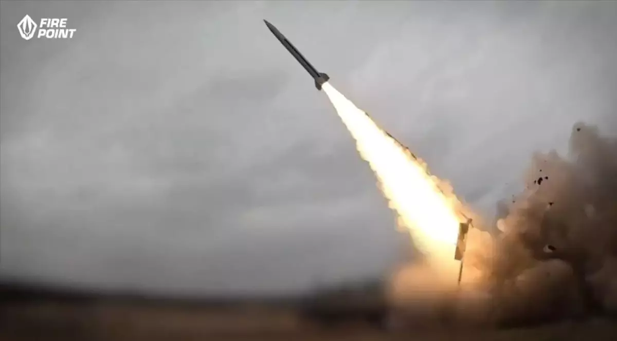 Imagini cu testarea în zbor a rachetei balistice FP-7