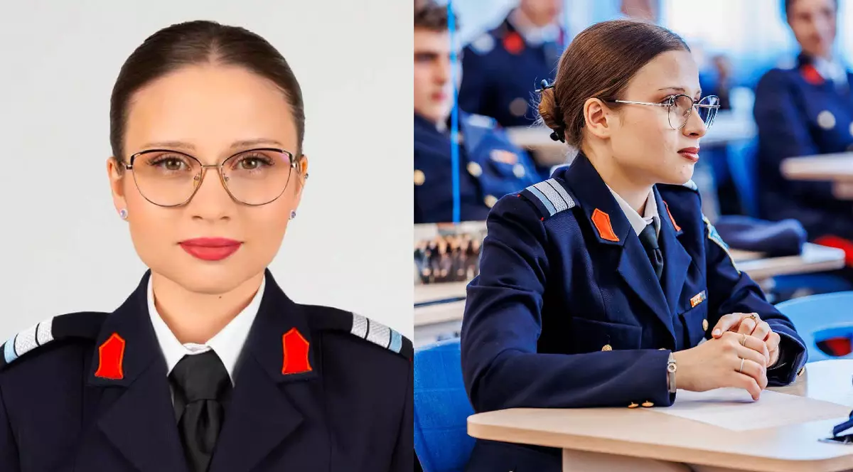 O tânără în haină militară, cu ochelari la ochi // o tânără în uniforma militară, stă în bancă, în sala de clasă