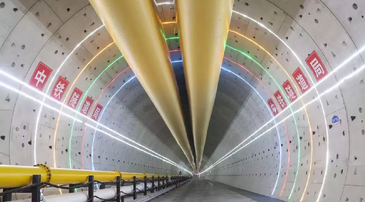 Tunelul subacvatic Chongtai din China