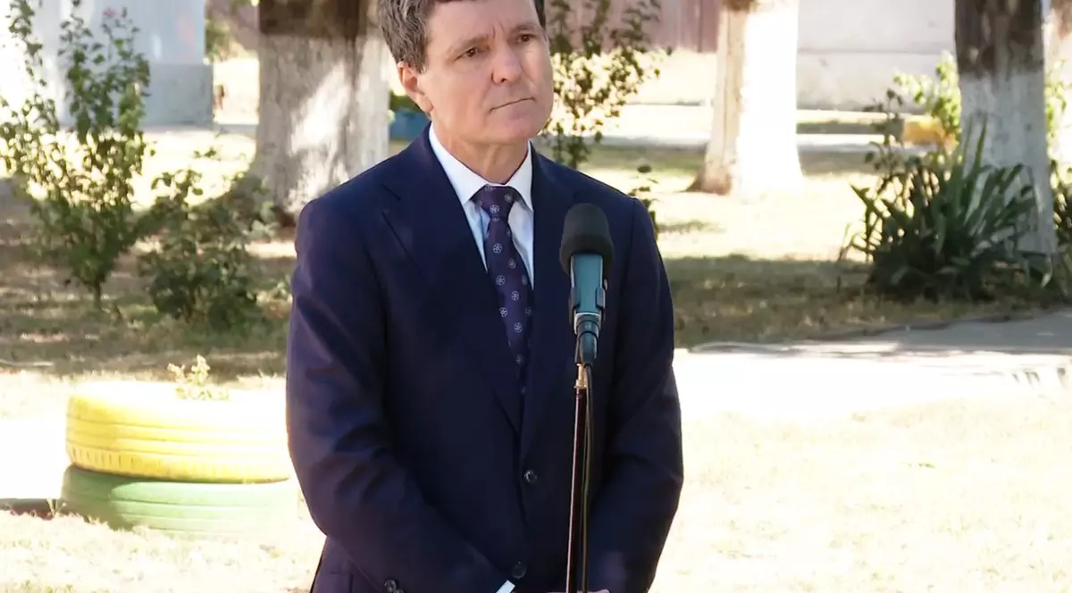 Ce spune Nicușor Dan despre bursele sociale și programul Masa Caldă: „Putem să tăiem din multe alte locuri”