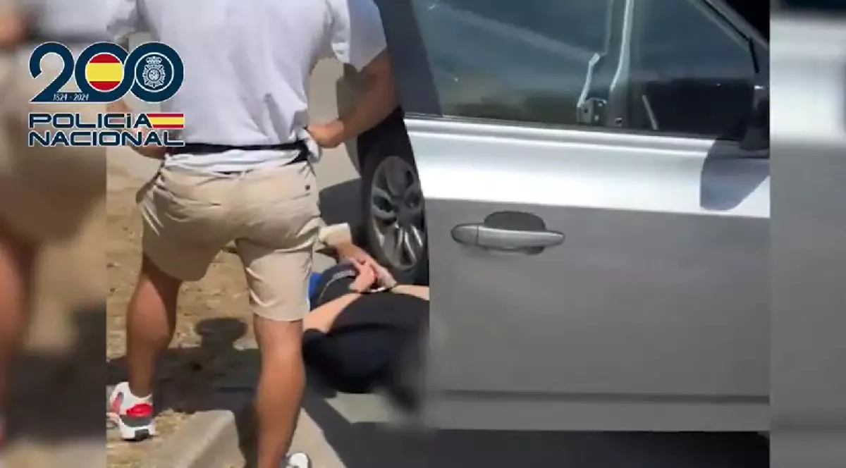 Poliția a arestat unul dintre răpitorii șoferului român de TIR