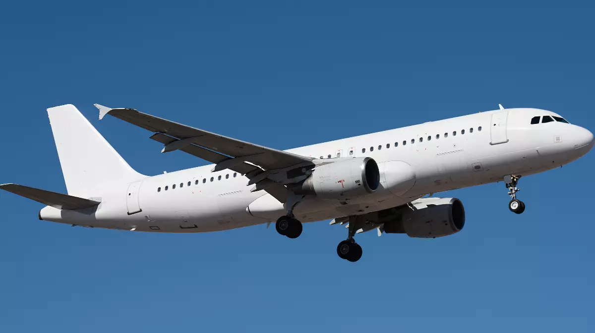 Un fost pilot Air Canada a zburat 16 ani fără licență