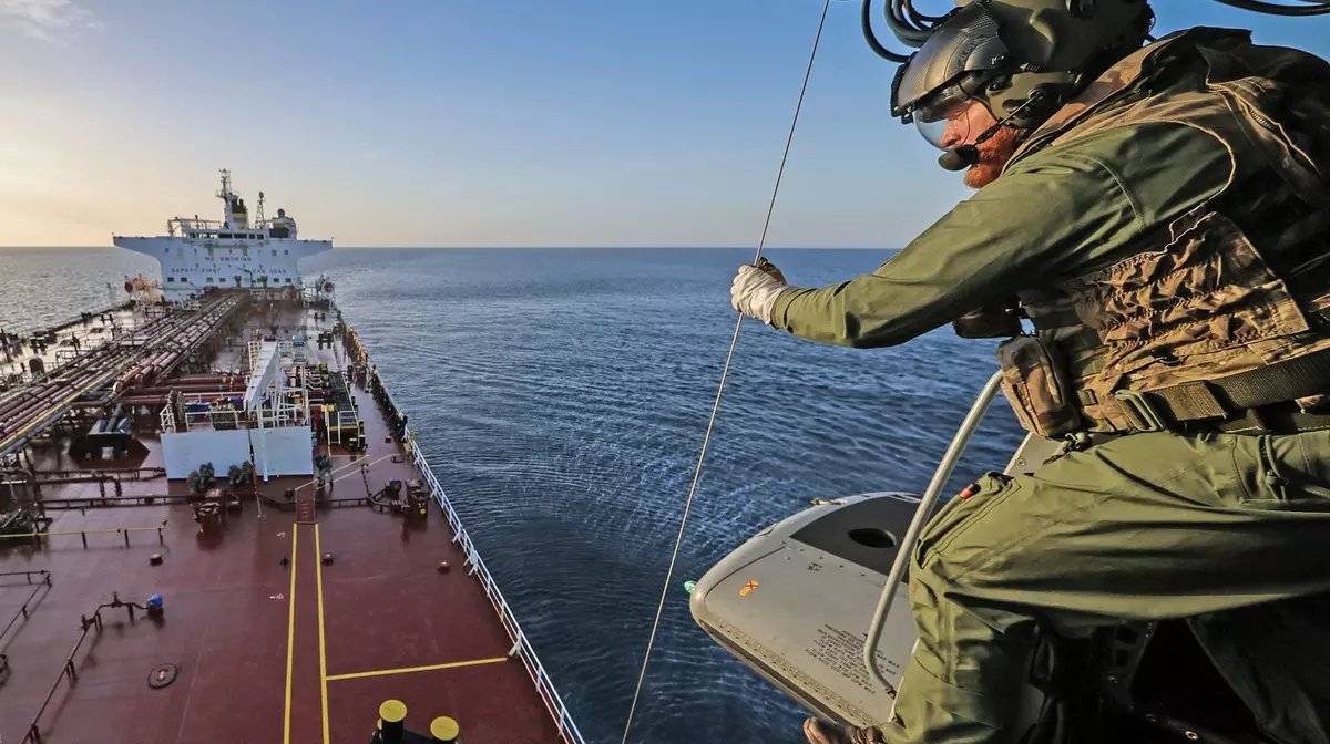 Petrolier rusesc din Flota Fantomă, interceptat de Marea Britanie