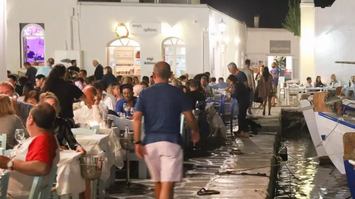 Taxa „kuver” în Grecia: Clarificări și drepturi pentru turiști