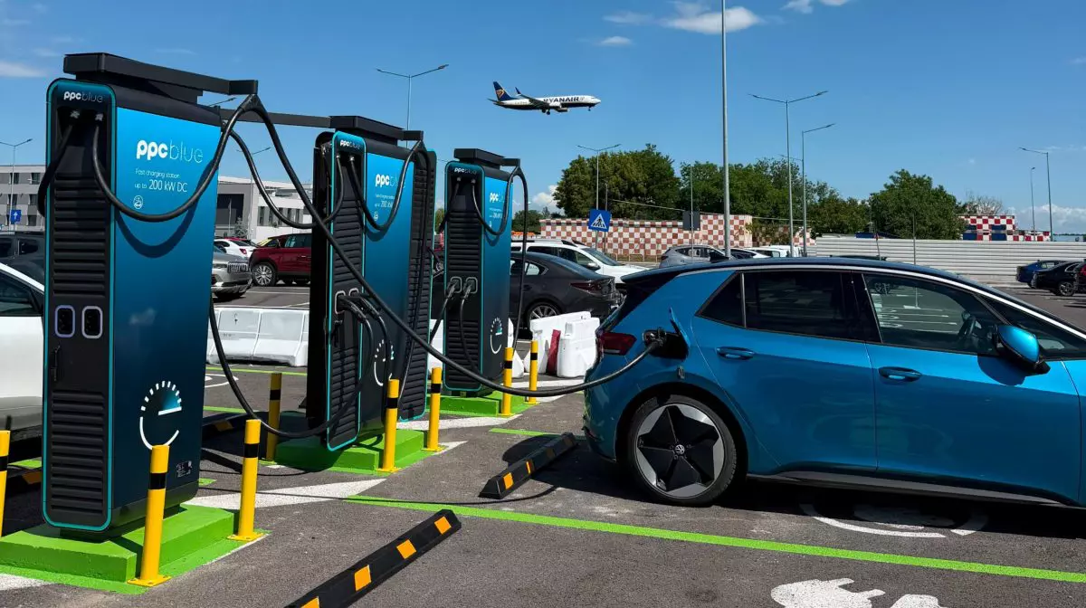 Șapte stații ultra-rapide PPC Blue, funcționale la Otopeni